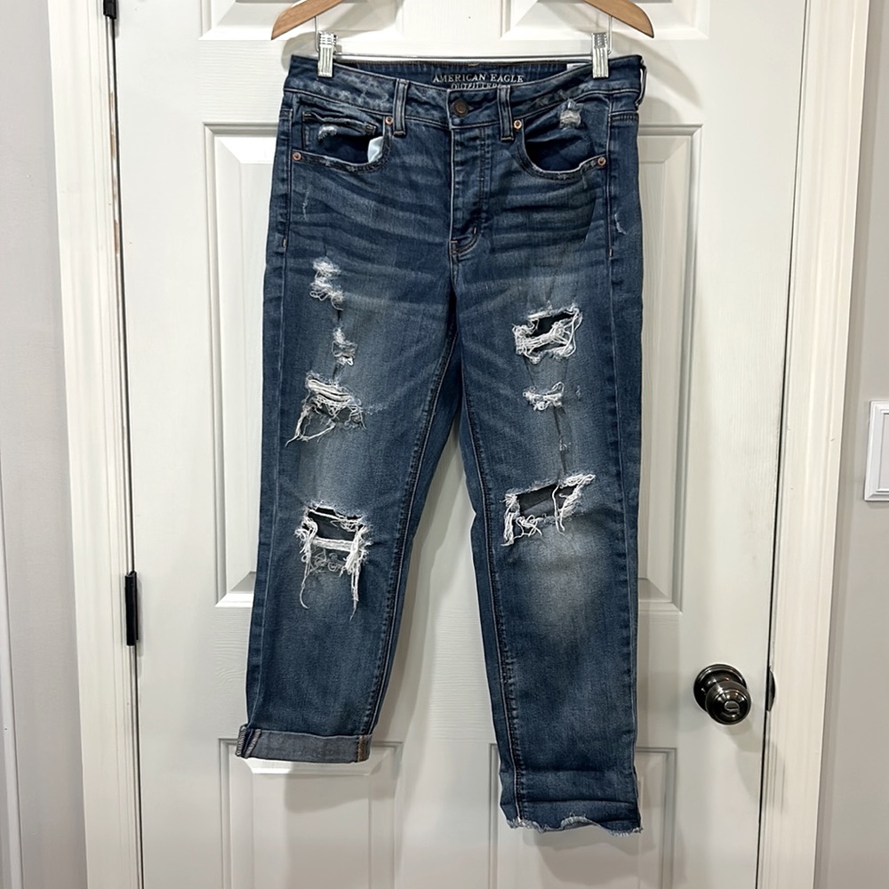 American Eagle Button Fly Stretch Tomgirl Distressed Jeans Size 8